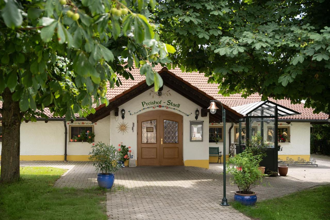 Hotel Preishof Кирххам Экстерьер фото