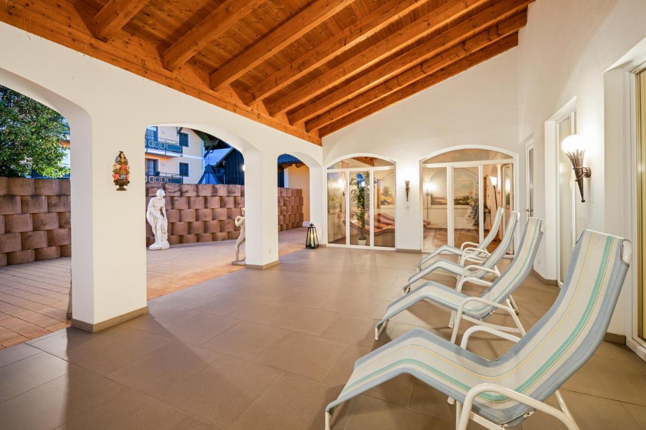 Hotel Preishof Кирххам Экстерьер фото